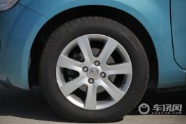 昌河铃木-派喜Splash-1.4 尊贵型