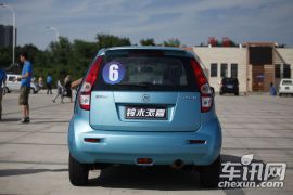 昌河铃木-派喜Splash-1.4 尊贵型