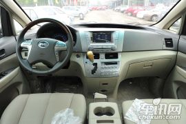 比亚迪-比亚迪M6-尊稳版 2.4L 自动 尊贵型