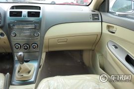 比亚迪-比亚迪L3-1.5手动尊贵型