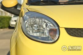 长安汽车-奔奔MINI-1.0L 手动亲情版