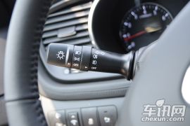 东风悦达起亚-起亚K5-2.0L DLX AT 十周年特别版