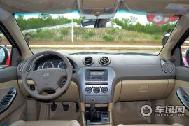 江铃汽车-域虎-2.4T两驱柴油手动(LX)