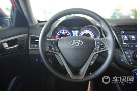 现代-Veloster飞思- 1.6T 自动豪华版