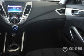 现代-Veloster飞思-1.6L 自动尊享版