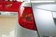 一汽奔腾-奔腾B50-1.6L MT天窗型