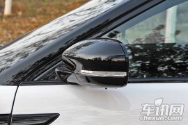 路虎-极光-2.0T 5门耀动版