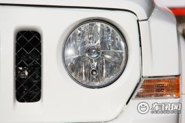 Jeep-自由客-2.4 豪华导航版