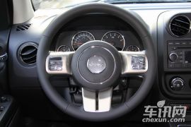 Jeep-指南者-2.4L 运动版