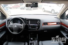 三菱-欧蓝德 EX-2.4L 四驱精英GT版7座