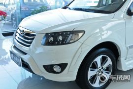 现代-新胜达(进口)-2.4 豪华版 七座四驱