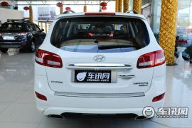 现代-新胜达(进口)-2.4 豪华版 七座四驱