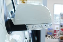 现代-新胜达(进口)-2.4 豪华版 七座四驱