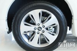 现代-新胜达(进口)-2.4 豪华版 七座四驱