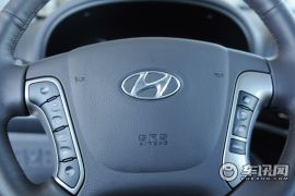 现代-新胜达(进口)-2.4 豪华版 七座四驱