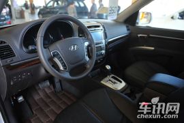 现代-新胜达(进口)-2.4 舒适版 七座四驱