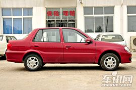 天津一汽-夏利N3-1.0L 三厢基本型