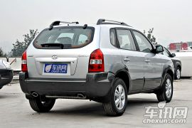 北京现代-途胜-2.0四驱手动豪华型