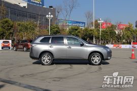 三菱-欧蓝德 EX-2.4L 四驱精英GT版7座