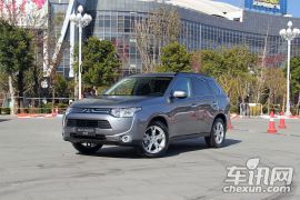 三菱-欧蓝德 EX-2.4L 四驱精英GT版7座