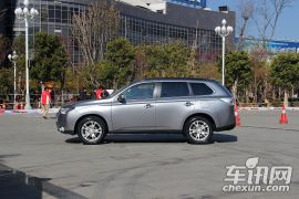 三菱-欧蓝德 EX-2.4L 四驱精英GT版7座