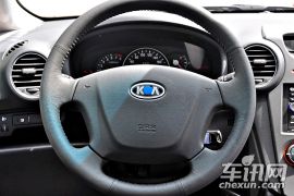 起亚-新佳乐-2.0 7座自动标准版