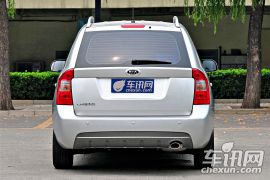 起亚-新佳乐-2.0 7座自动标准版