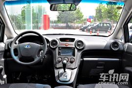 起亚-新佳乐-2.0 7座自动标准版