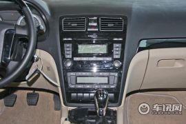 吉利汽车-帝豪EC8-2.0L 手动精英型