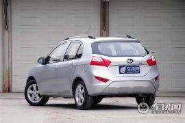 天津一汽-夏利N7-1.3L 手动智能节油尊贵型