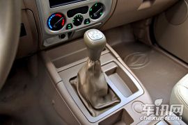 陆风汽车-陆风X6-2.8两驱超值版