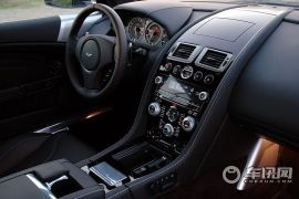 阿斯顿·马丁-阿斯顿马丁 DBS