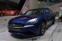 东南汽车 V7
