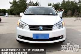 大空间低油耗的性价比之选 试2013款启辰R50 