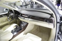 奥迪-奥迪A8L 混动版