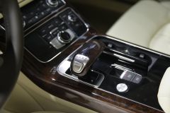 奥迪-奥迪A8L 混动版