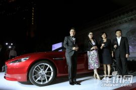 阿斯顿·马丁-Rapide S上市