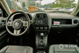 Jeep-自由客-2.4L 运动版