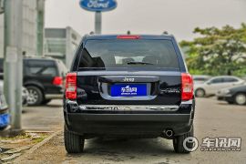 Jeep-自由客-2.4L 运动版