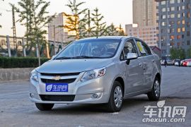 通用雪佛兰-赛欧-三厢 1.2L 手动时尚幸福版