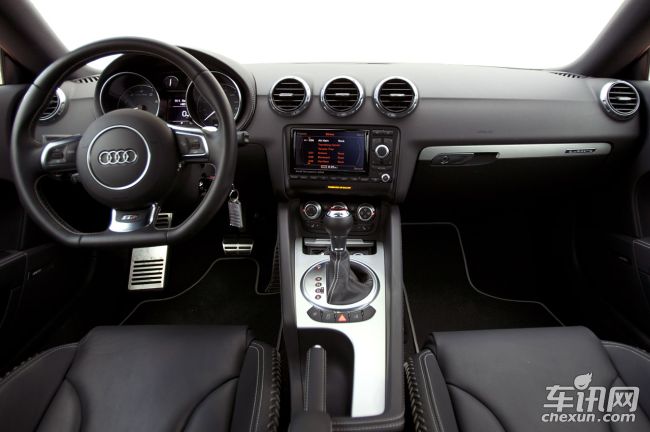 奥迪tts售价61.2万起 欢迎到店垂询试驾