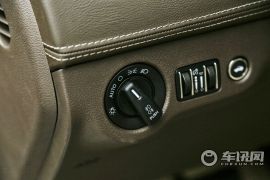 克莱斯勒-克莱斯勒300C-3.6L 尊享版