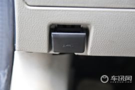 一汽奔腾-奔腾B50-1.6L MT豪华型