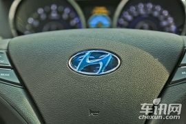 北京现代-索纳塔八-2.0L 自动至尊版