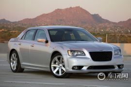 克莱斯勒-克莱斯勒300C SRT8