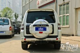 三菱-帕杰罗-3.0L 豪华版