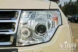 三菱-帕杰罗-3.0L 豪华版