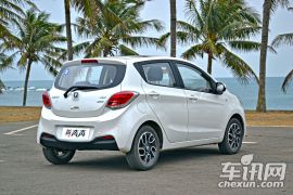 长安汽车-奔奔1.4MT  天窗版