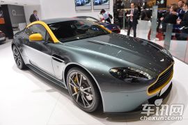 阿斯顿·马丁-V8 Vantage