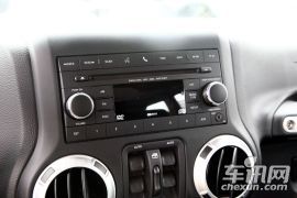 Jeep-牧马人-2.8TD 四门版 Sahara